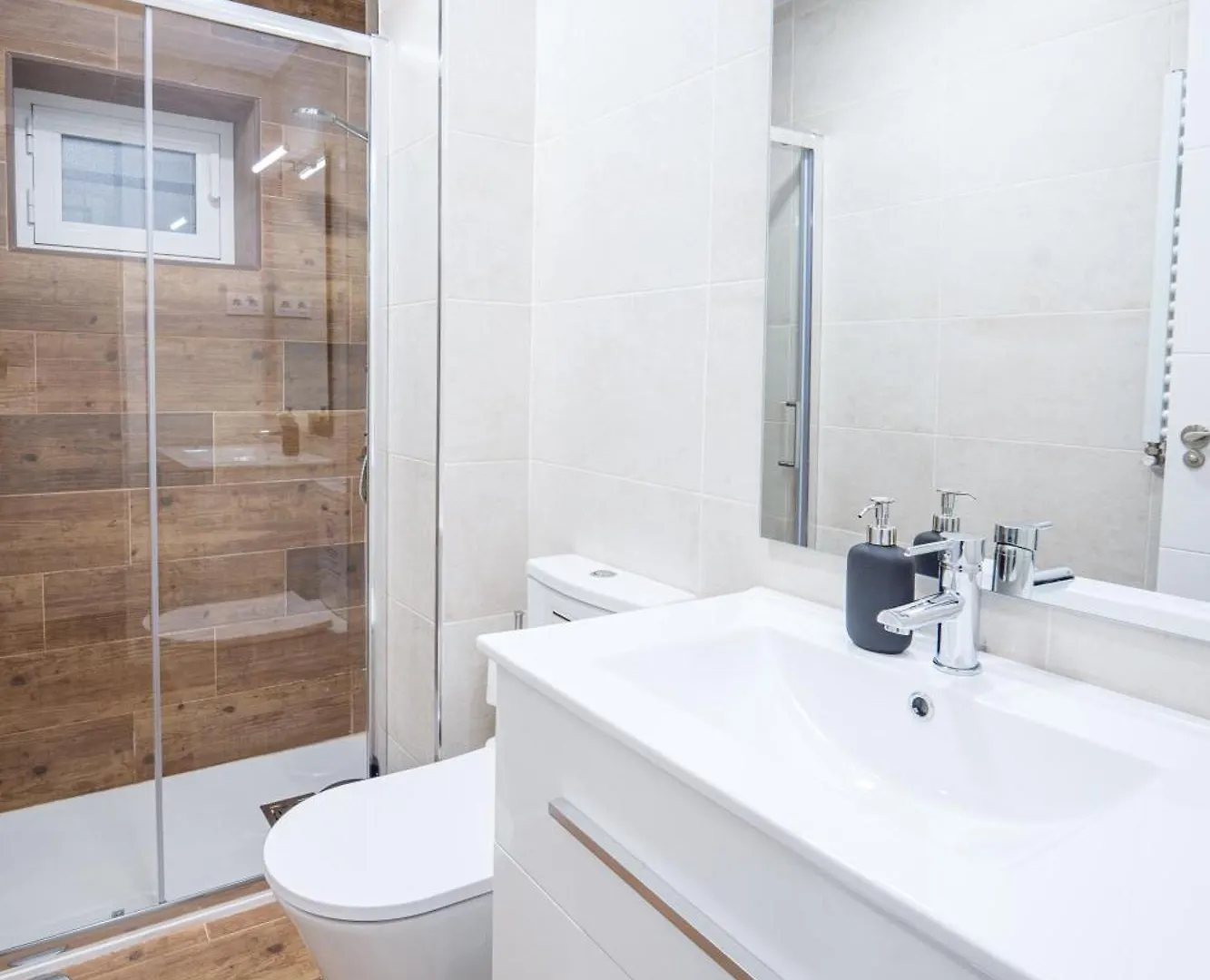 Nuevo Apartamento Cerca Del Ifema By Bebalmy Madrid Apartment